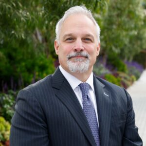 4823First Service Credit Union c. United Road Towing